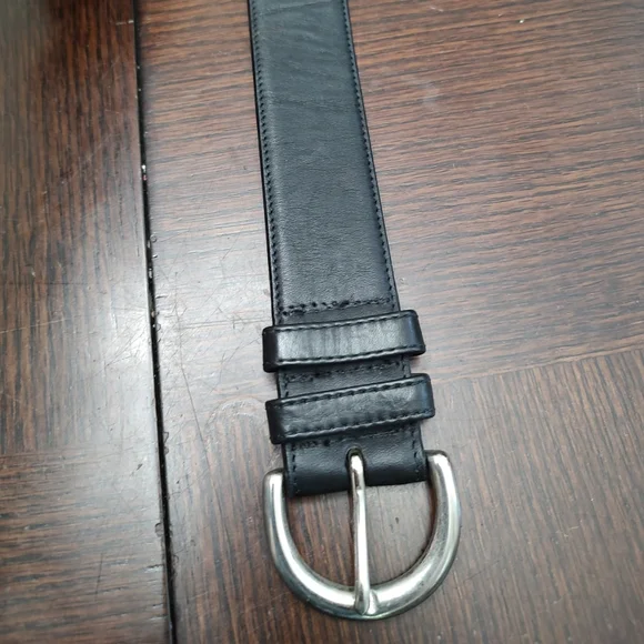 Vintage Coach Womens Leather Belt Rounded Metal Buckle Black & Tan Made In USA - Picture 9 of 9